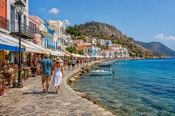 Best Coastal Towns for Leisure Travelers Around the World